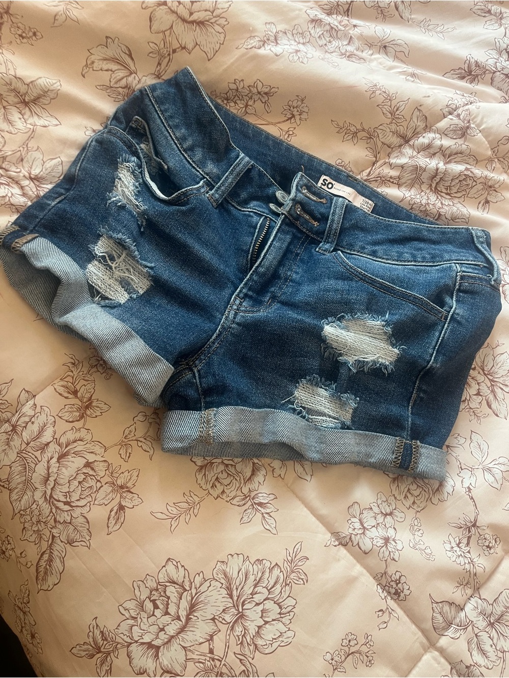 SO Denim Distressed Roll-Cuff Women's Shorts - Blue